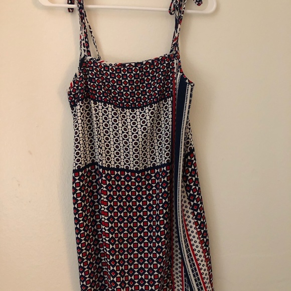 Modern style  forever21 dress - Picture 3 of 3